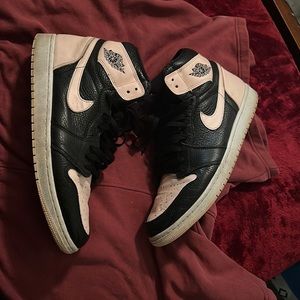 Jordan 1 Black & Hyper Pink